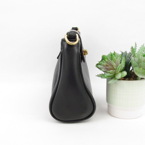 Vintage Coach Leather Crossbody Bag 9154 - Picture 4 of 10